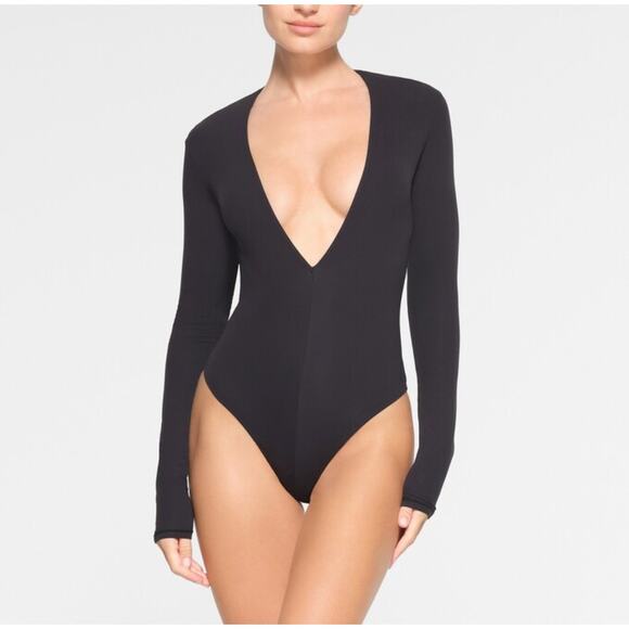 SKIMS Tops - Skims Long Sleeve Plunge V Neck Bodysuit Dark Grey Plus Size 2X